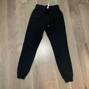 LULULEMON JOGGERS SIZE 0!!!